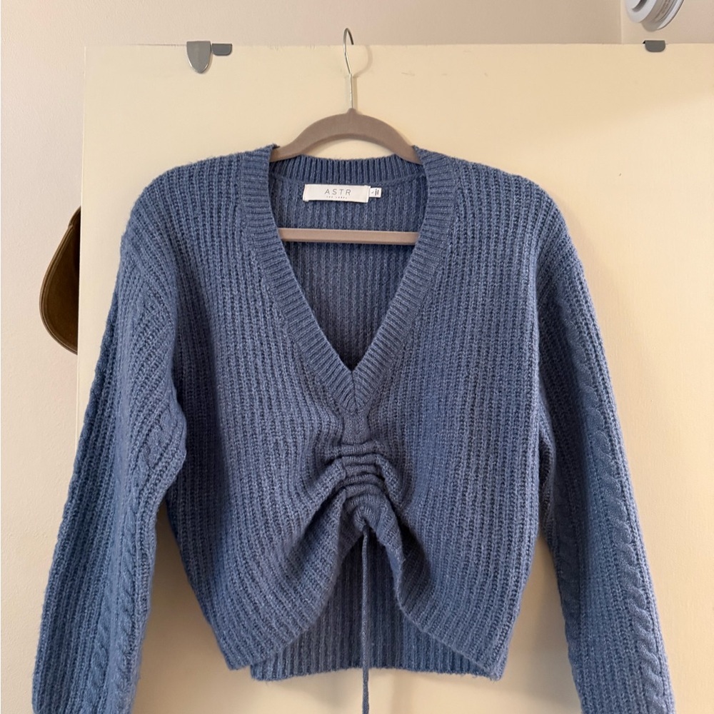 ASTR the Label - ruched V-Neck Sweater in Steel Blue